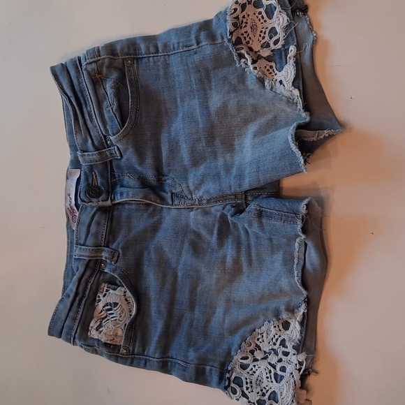 Vigoss 10 blue jean denim shorts with lace detail - Picture 1 of 8